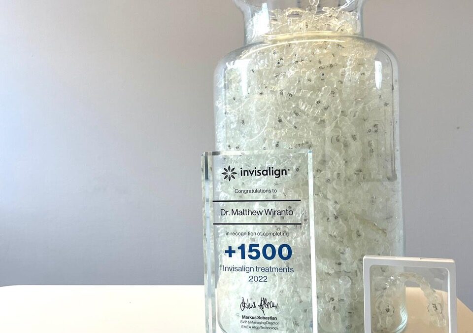 Invisalign vs een traditionele beugel: Welke optie is de juiste voor jou?